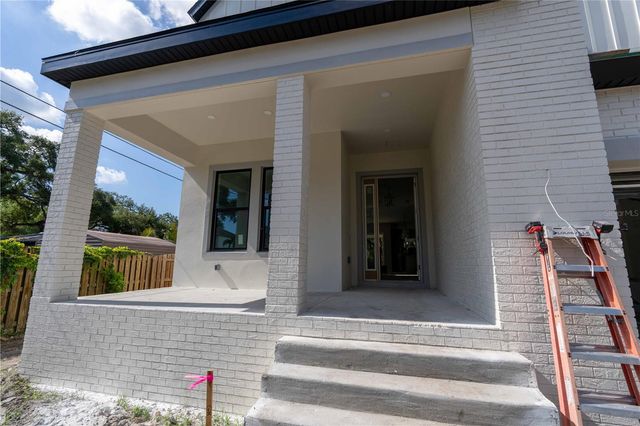 4018 W CLEVELAND STREET, Tampa, FL 33611