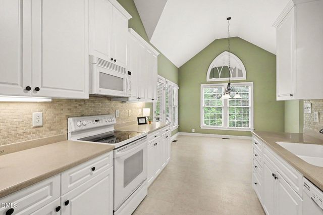 13 York Woods Place, Durham, NC 27705