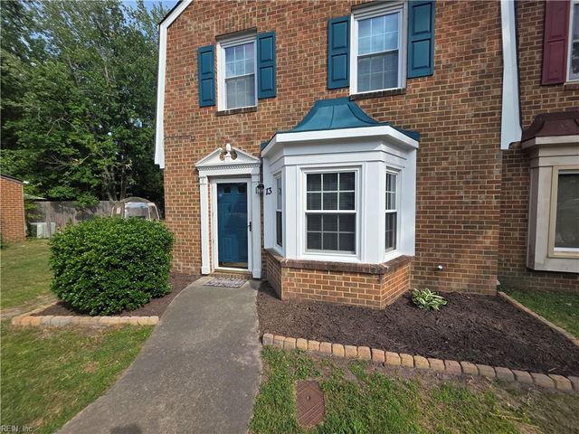 13 Colonial WAY, Chesapeake, VA 23325