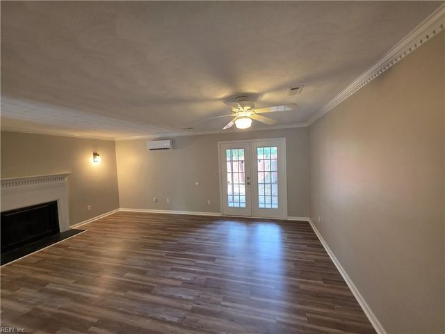 13 Colonial WAY, Chesapeake, VA 23325