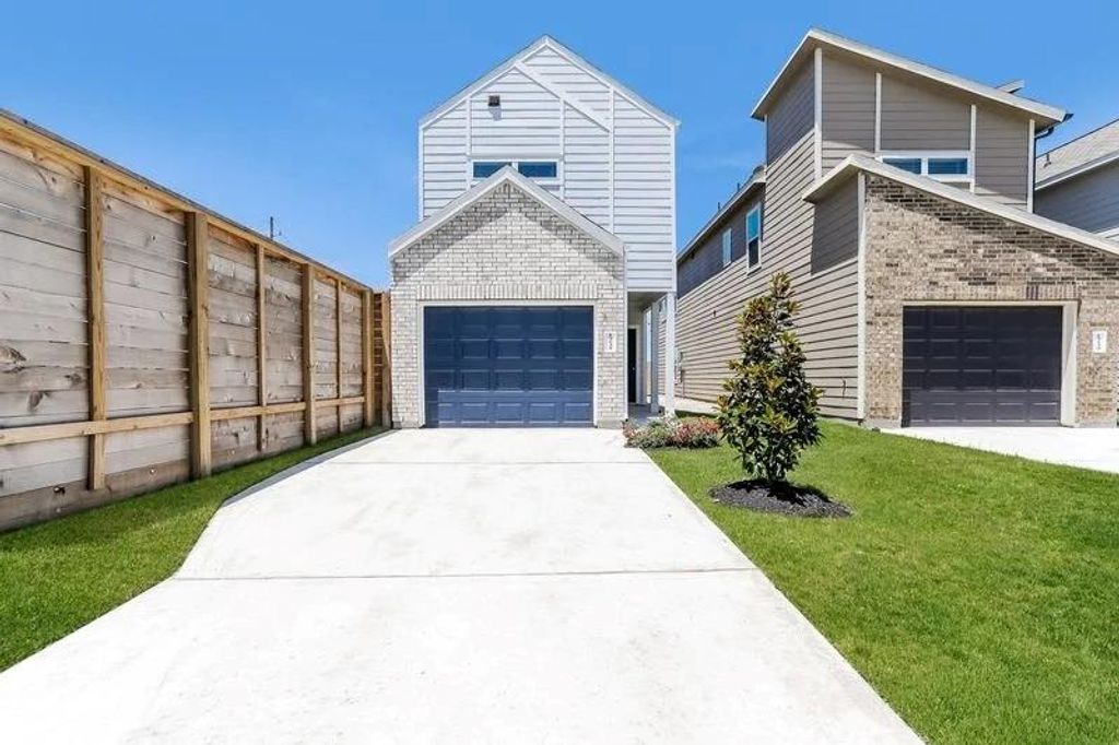 15235 Estrella West, Houston, TX 77073