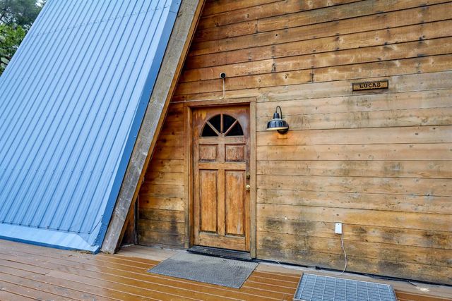 41864 Linnet Lane, Shaver Lake, CA 93664