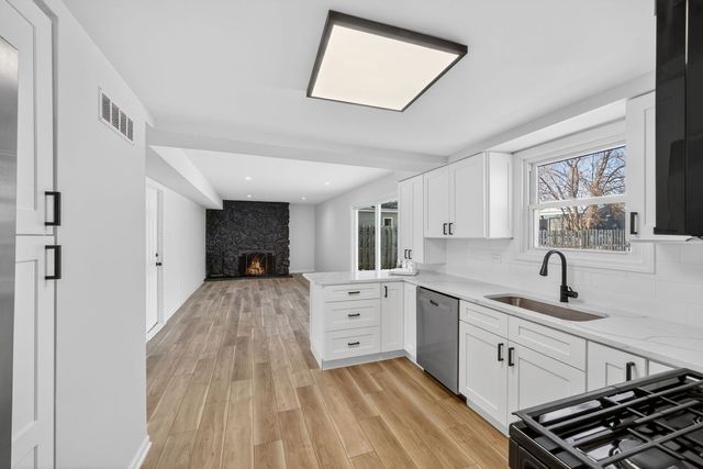 811 Copley Lane, Joliet, IL 60431