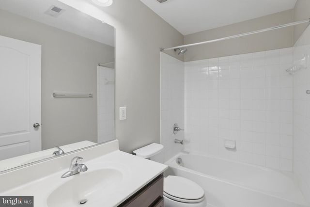 22660 AMBERJACK SQ, Brambleton, VA 20148