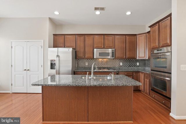 22660 AMBERJACK SQ, Brambleton, VA 20148