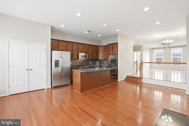 22660 AMBERJACK SQ, Brambleton, VA 20148