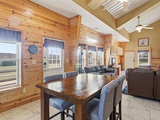 21756 Flippin Road, Warsaw, MO 65355