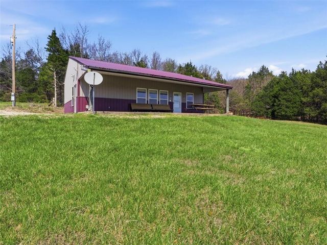 21756 Flippin Road, Warsaw, MO 65355