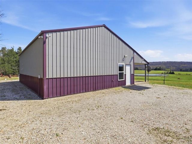 21756 Flippin Road, Warsaw, MO 65355