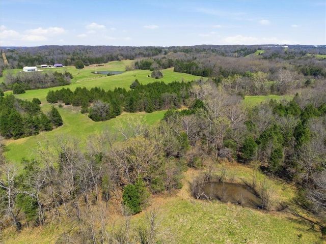 21756 Flippin Road, Warsaw, MO 65355