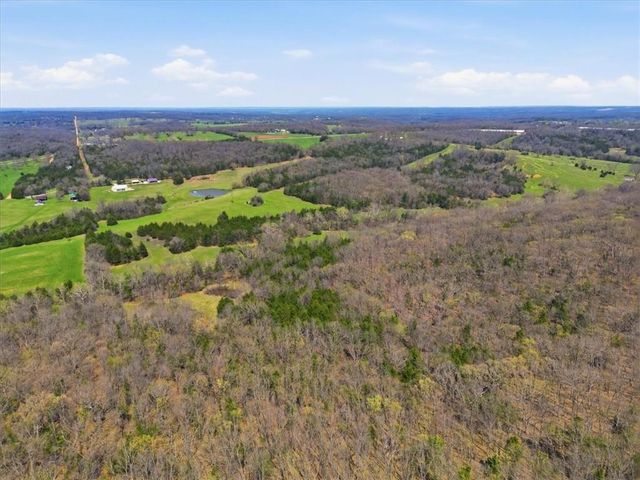 21756 Flippin Road, Warsaw, MO 65355