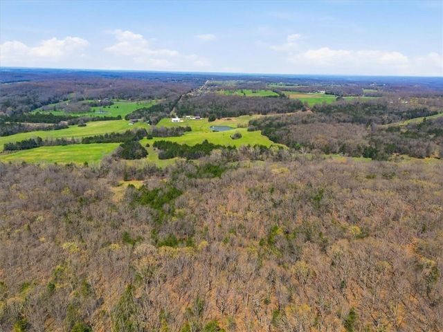 21756 Flippin Road, Warsaw, MO 65355