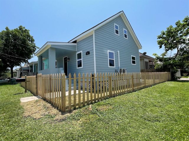 1701 40th Street, Galveston, TX 77550