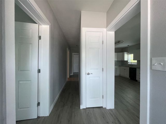 1701 40th Street, Galveston, TX 77550