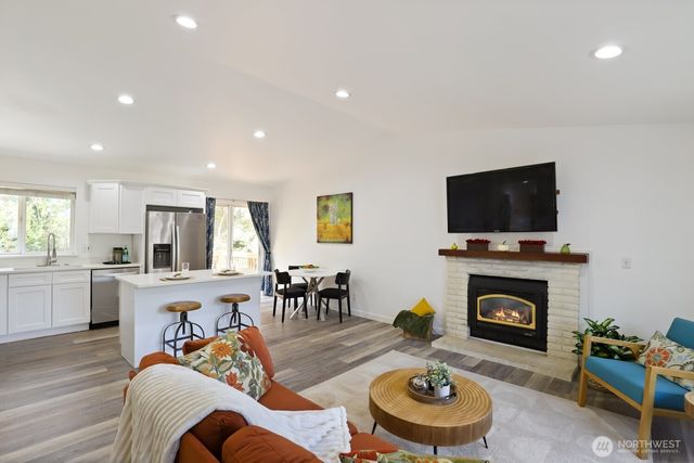 7017 E Firefly Court, Port Orchard, WA 98366