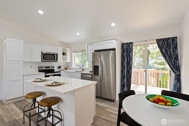 7017 E Firefly Court, Port Orchard, WA 98366