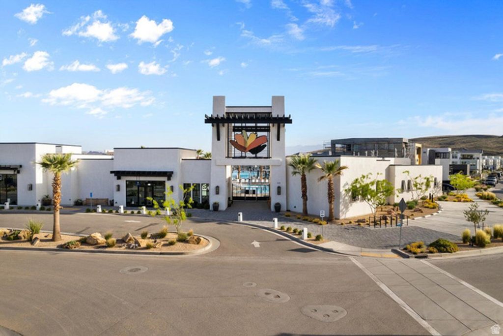 Image 13 of property listing at 5599 S CARNELIAN PARKWAY #104, St. George, UT 84790