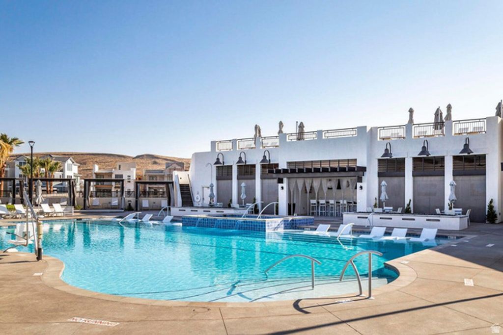 Image 17 of property listing at 5599 S CARNELIAN PARKWAY #104, St. George, UT 84790