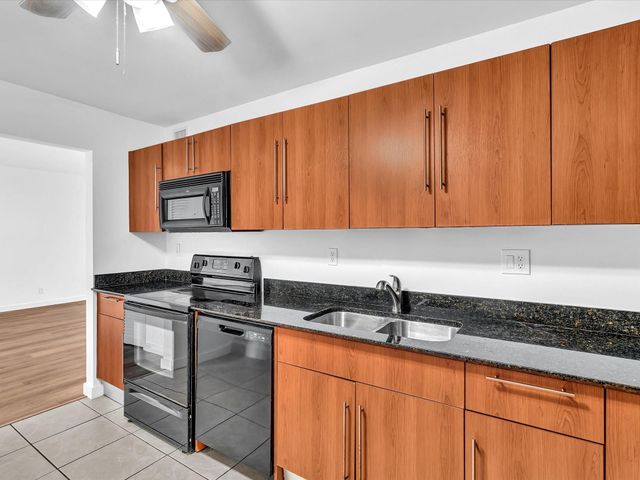 3001 S Ocean Dr 439, Hollywood, FL 33019