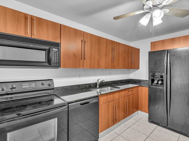 3001 S Ocean Dr 439, Hollywood, FL 33019