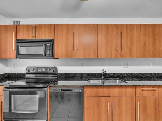 3001 S Ocean Dr 439, Hollywood, FL 33019