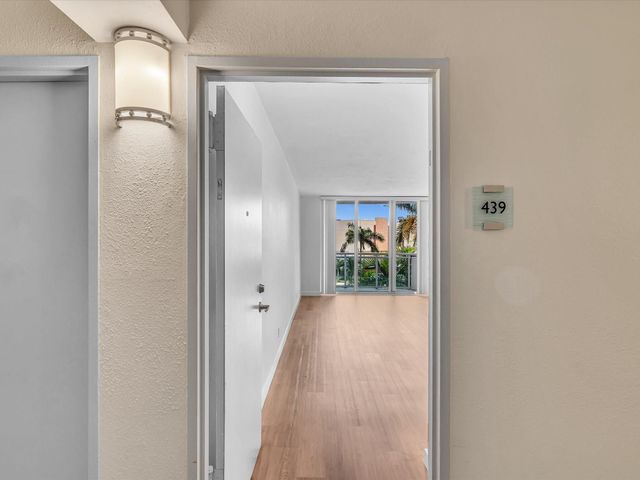 3001 S Ocean Dr 439, Hollywood, FL 33019