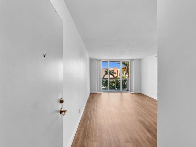 3001 S Ocean Dr 439, Hollywood, FL 33019