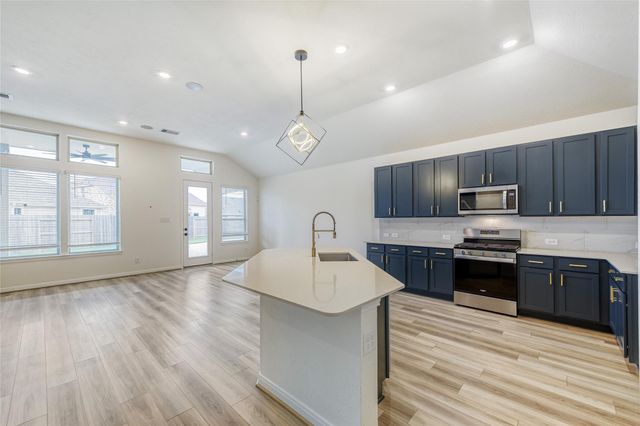 7603 Royal Oasis Lane, Cypress, TX 77433