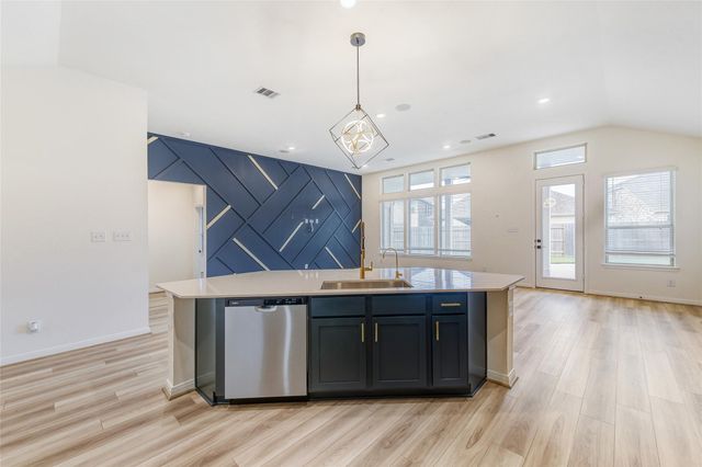 7603 Royal Oasis Lane, Cypress, TX 77433