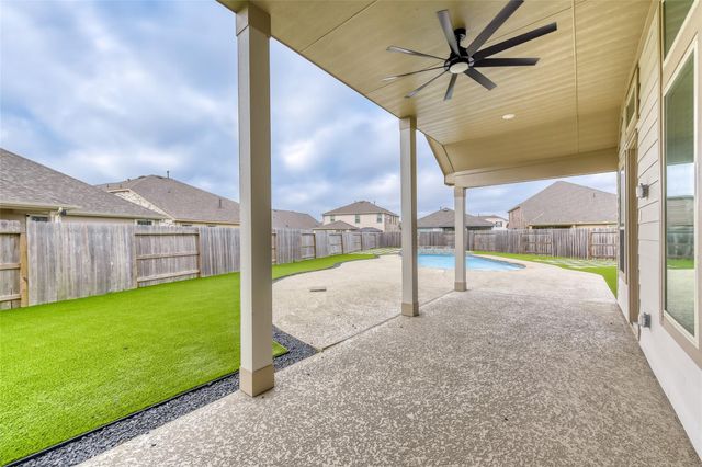 7603 Royal Oasis Lane, Cypress, TX 77433