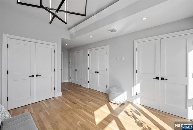 2445 E Camner Street, Fort Lee, NJ 07024