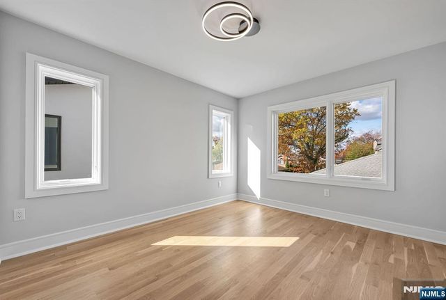 2445 E Camner Street, Fort Lee, NJ 07024