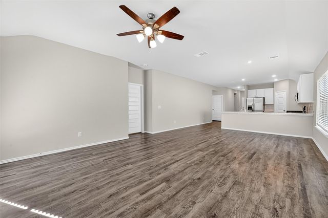 79 Courageous Way, Magnolia, TX 77354