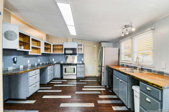 191 Navajo Blanket, San Antonio, TX 78223