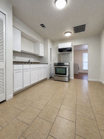 3110 Roby Street, Dallas, TX 75215
