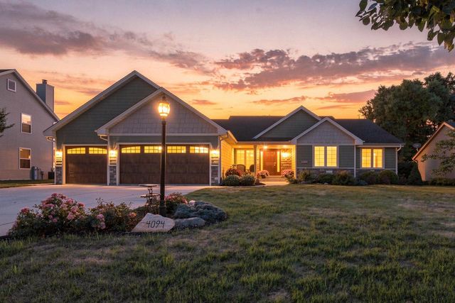 4094 W Whispering Ridge PASS, Franklin, WI 53132