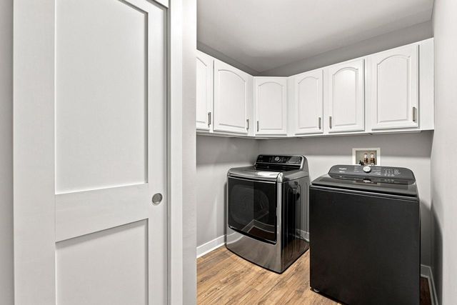 4094 W Whispering Ridge PASS, Franklin, WI 53132