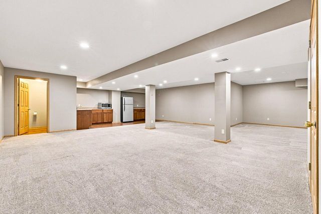 4094 W Whispering Ridge PASS, Franklin, WI 53132