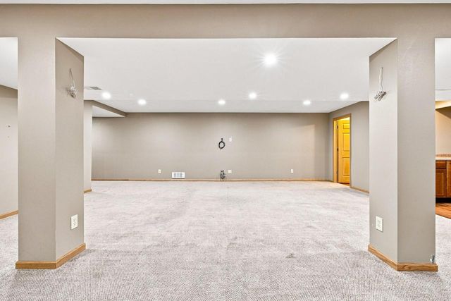 4094 W Whispering Ridge PASS, Franklin, WI 53132