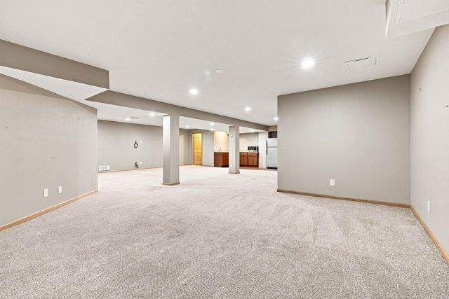 4094 W Whispering Ridge PASS, Franklin, WI 53132