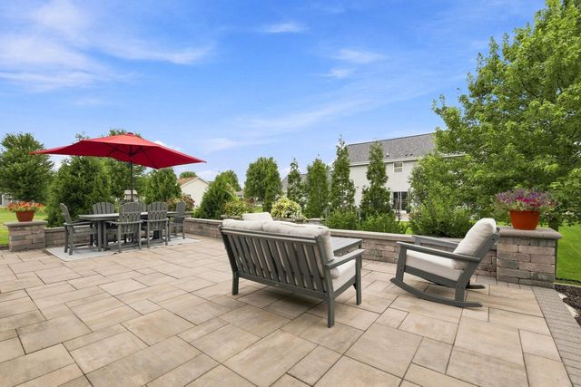 4094 W Whispering Ridge PASS, Franklin, WI 53132