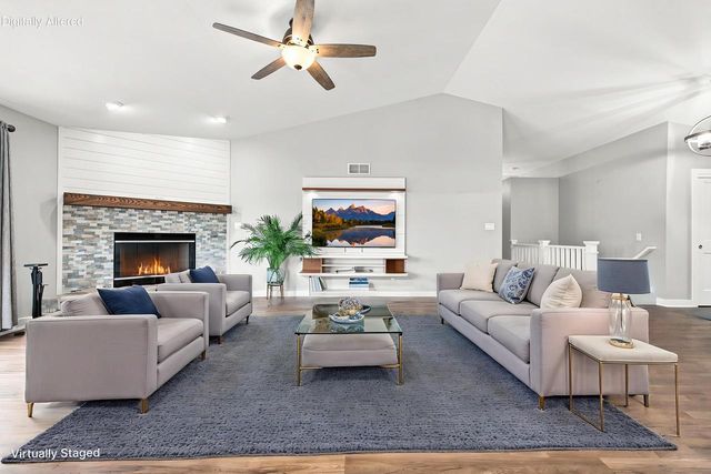 4094 W Whispering Ridge PASS, Franklin, WI 53132