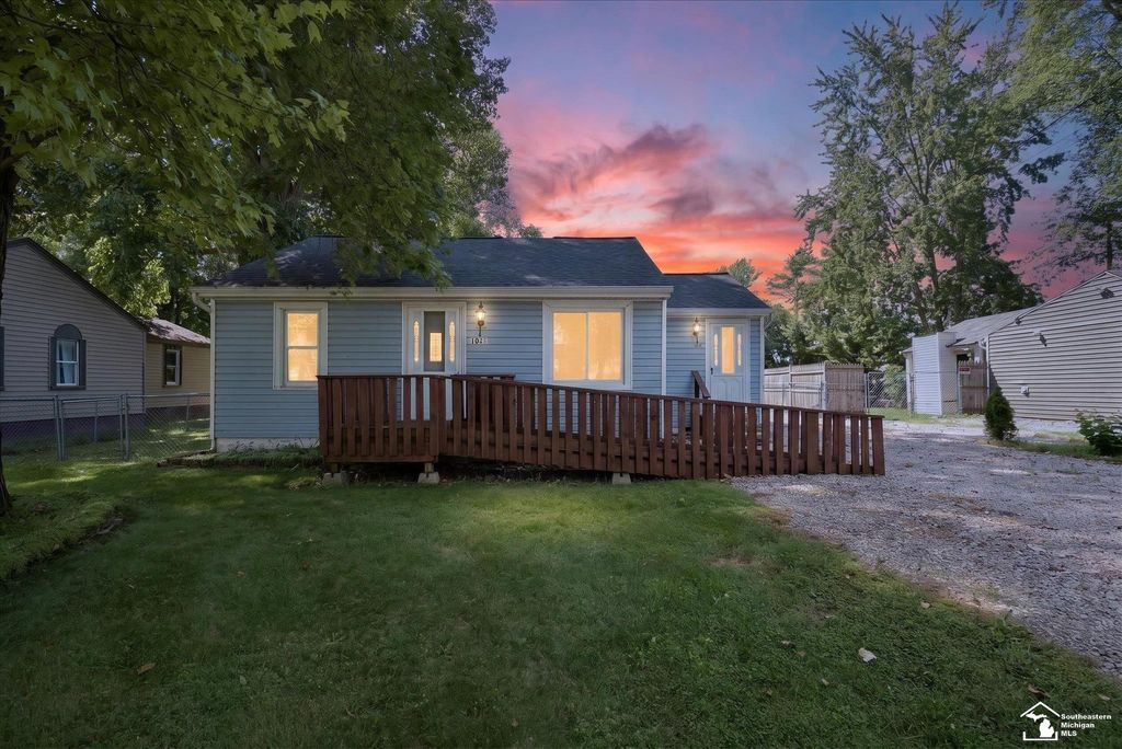 1028 Carlton Drive, Milan, MI 48160