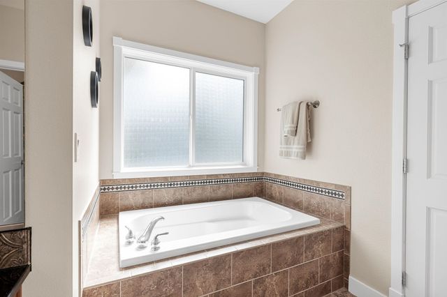 3515 W EXCELL Ln, Spokane, WA 99208