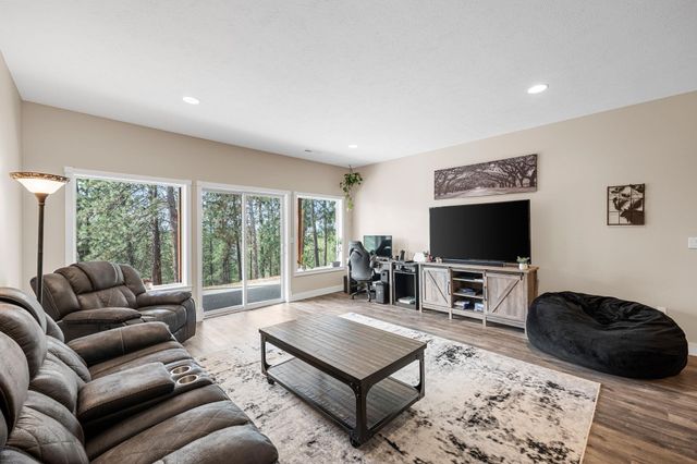 3515 W EXCELL Ln, Spokane, WA 99208