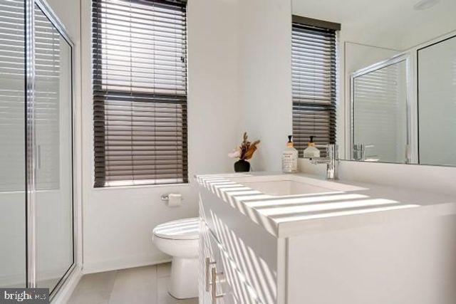 2008 NORTHBANK PL, Philadelphia, PA 19125