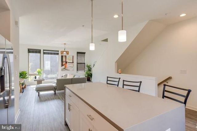 2008 NORTHBANK PL, Philadelphia, PA 19125
