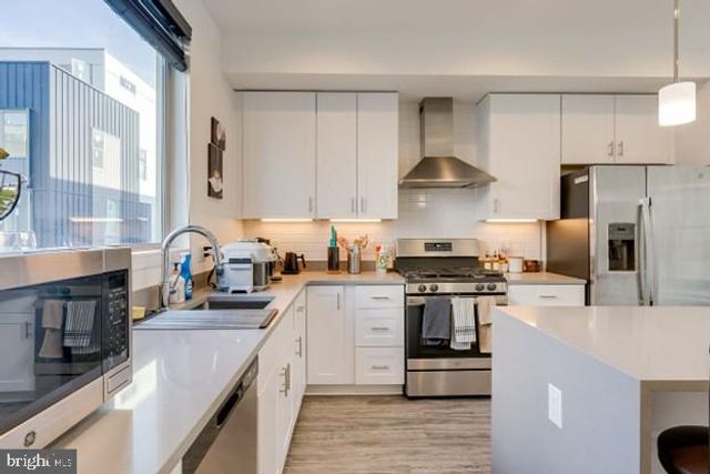 2008 NORTHBANK PL, Philadelphia, PA 19125