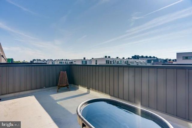 2008 NORTHBANK PL, Philadelphia, PA 19125