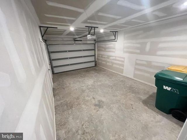 2008 NORTHBANK PL, Philadelphia, PA 19125